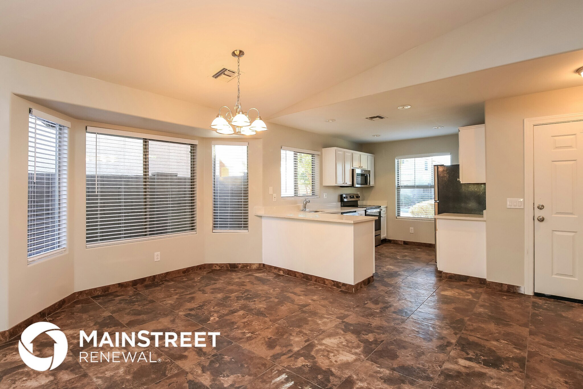 Building Photo - 1634 W La Salle St