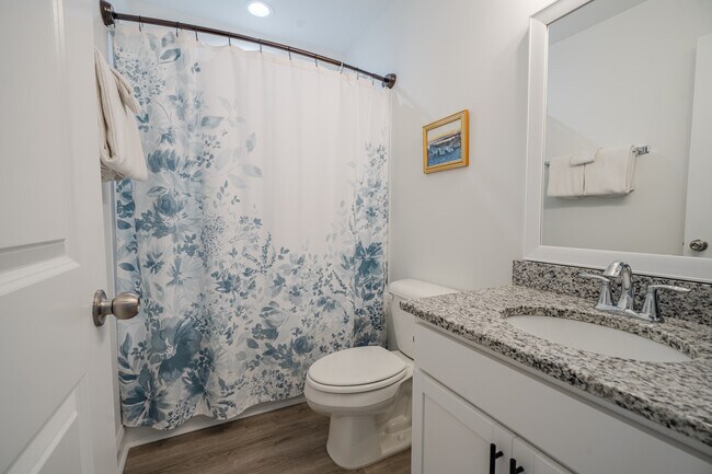 Building Photo - 63 Buckingham Dr