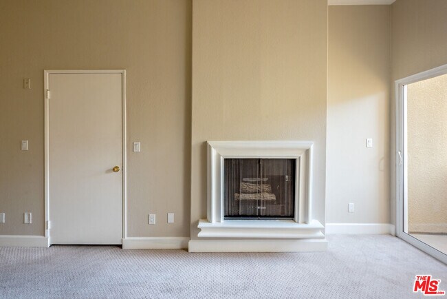 Building Photo - 6140 Monterey Rd