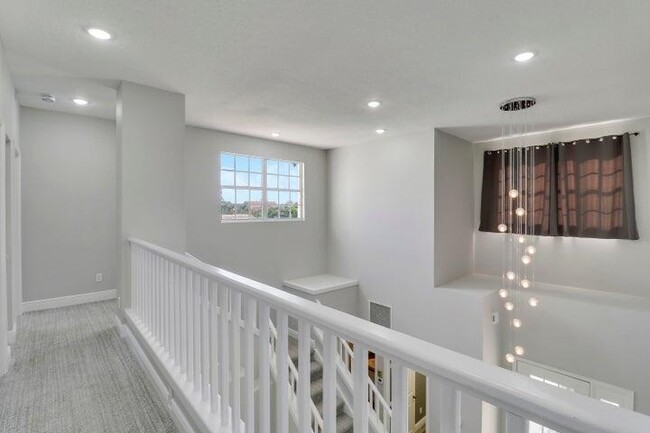 Building Photo - 3033 SE Brierwood Pl