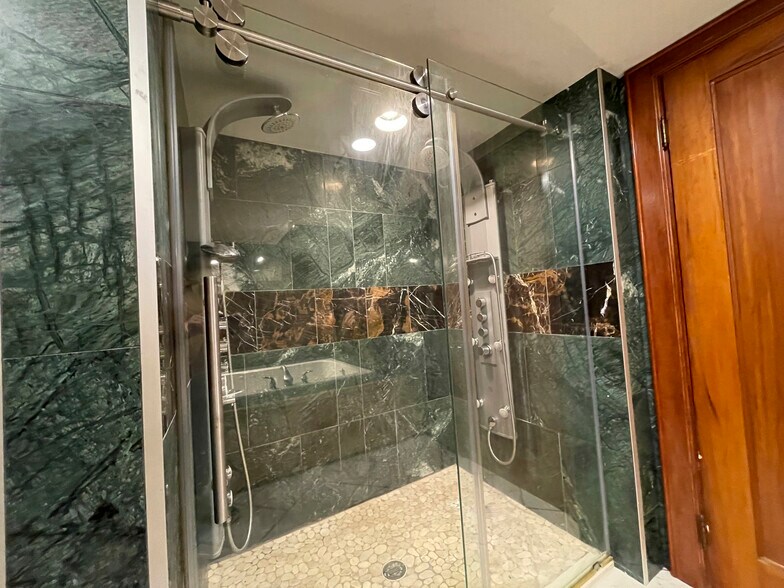 Building Photo - 4778 Rogers Rd