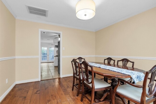 Building Photo - 11634 Southlake Dr