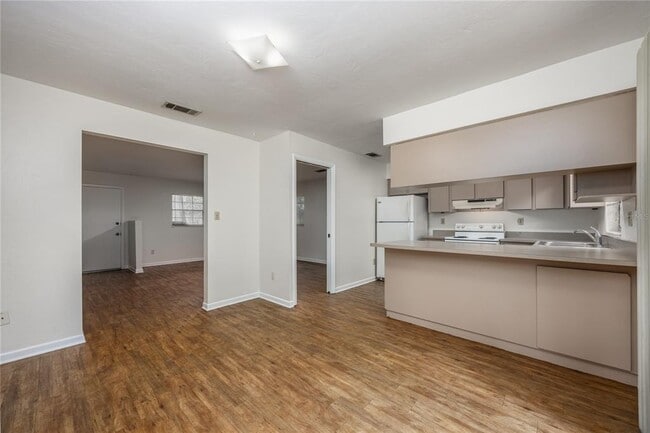 Building Photo - 1239 NW 33rd Pl