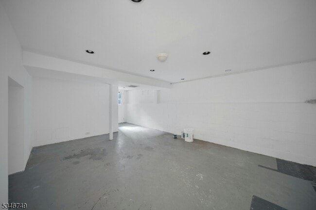 Building Photo - 47 Springfield Ave