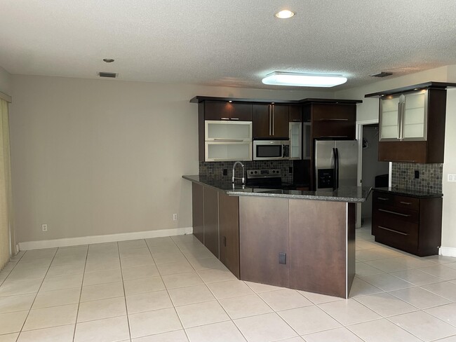 Building Photo - 23395 Water Cir