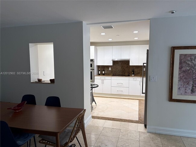 Building Photo - 151 Crandon Blvd