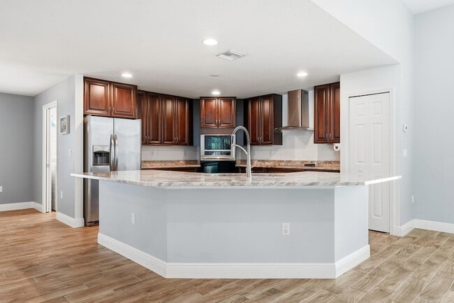 Building Photo - 1280 SW Kalevala Dr