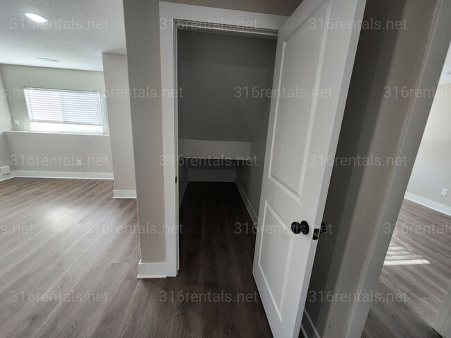 Building Photo - 5258 N Plumthicket St