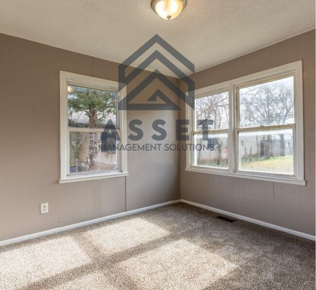 Building Photo - 4-Bed Home Available for Lease & Rent to Own!