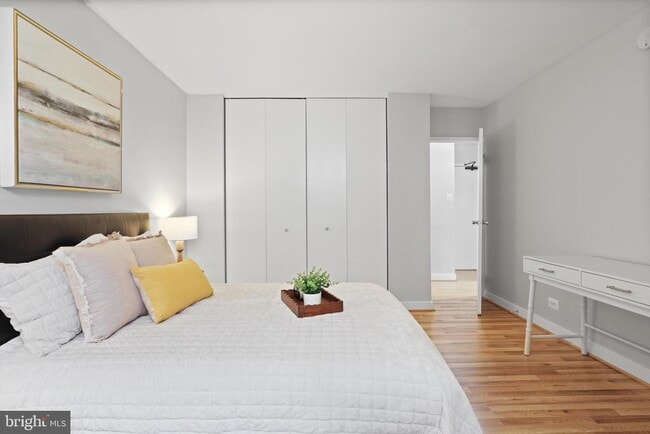 Building Photo - 1260 21st St NW