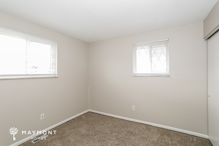 Building Photo - 2540 Highwood Ln