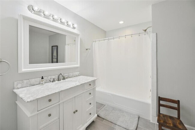 Building Photo - 4142 Blackhawk Dr