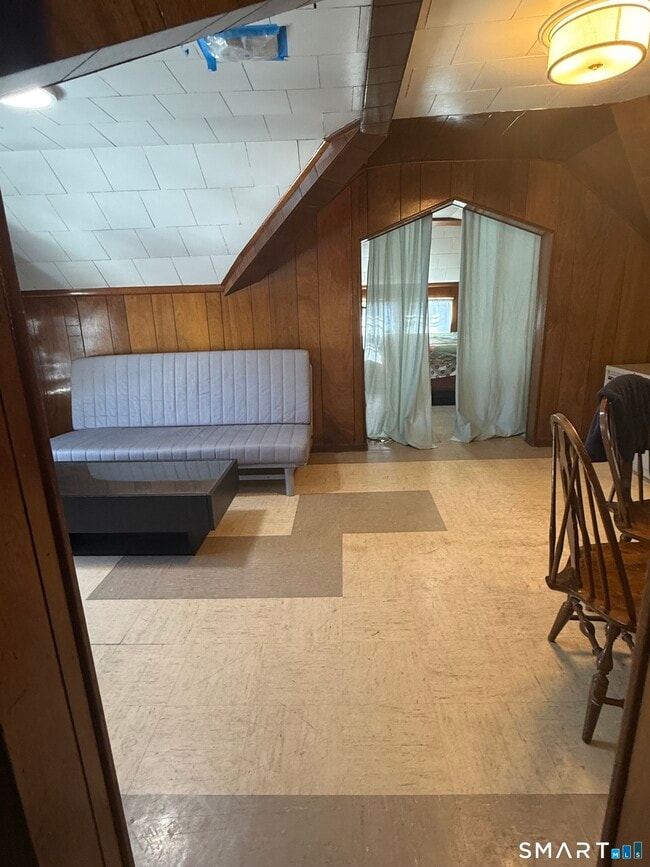 Building Photo - 117 Palm St