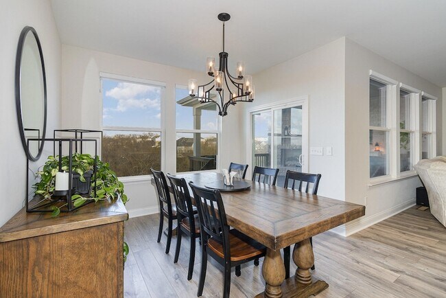 Building Photo - 1890 Williams Rd