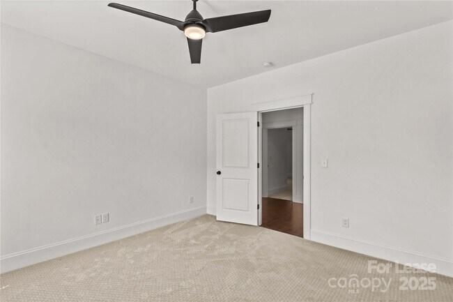 Building Photo - 269 Conroy Ave