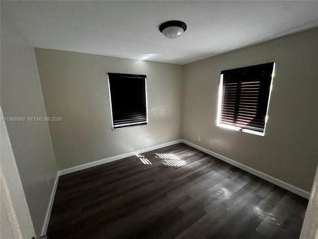 Building Photo - 816 Beech Rd