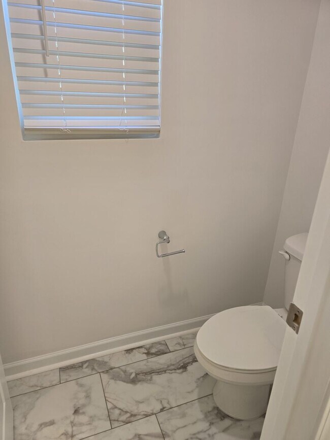 Building Photo - New Construction 3BR/2.5BA Townhome in Monroe