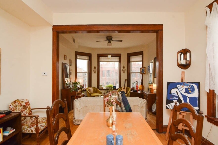 Building Photo - 2312 W Iowa St