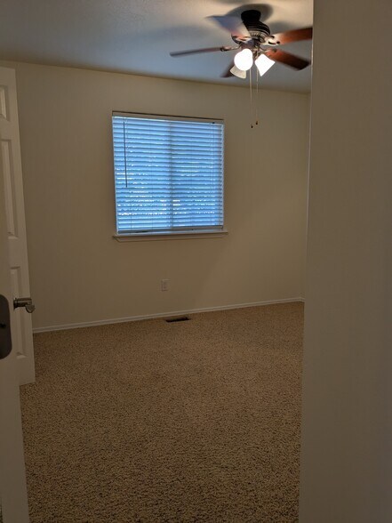 Building Photo - 17016 N Tanner Pl