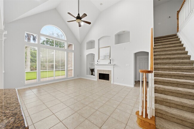 Building Photo - 5531 Cranston Ct