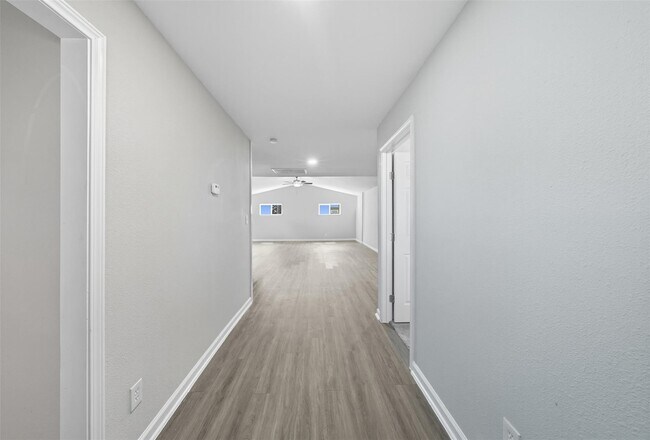 Building Photo - 5022 Balkin St