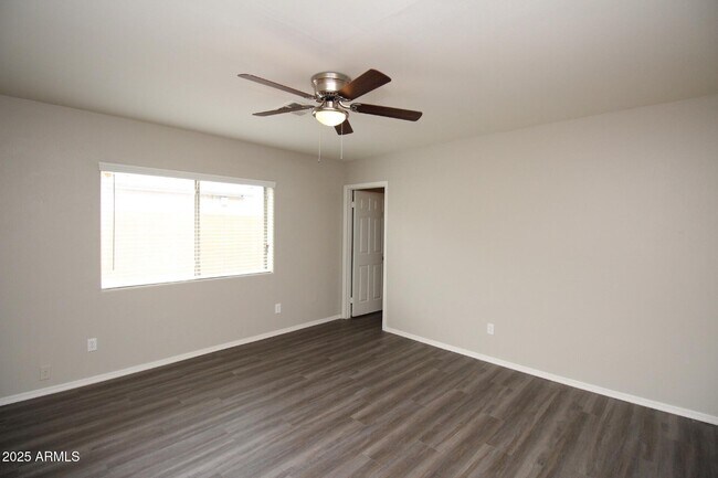 Building Photo - 1732 W Maricopa St