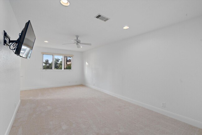 Building Photo - 106 Confidence Cove
