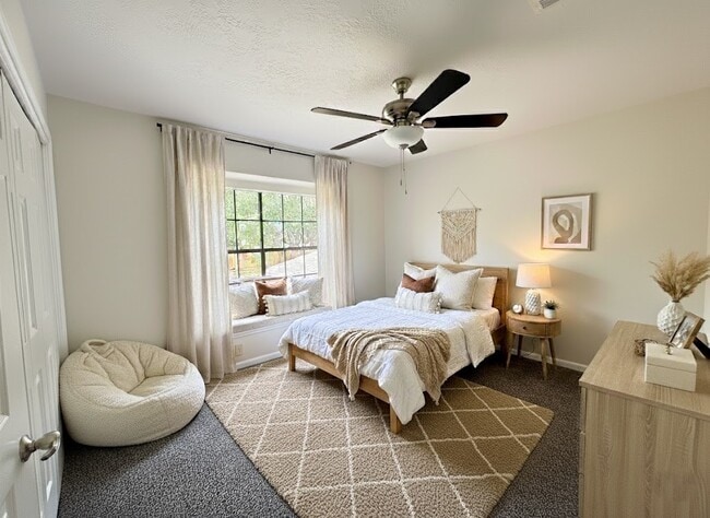 Building Photo - 16906 Scenic Lakes Way