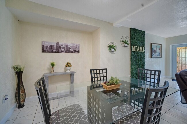 Building Photo - 1030 NW 144th St