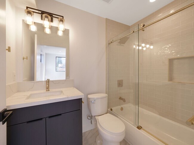 Building Photo - 1856 Redondo Blvd