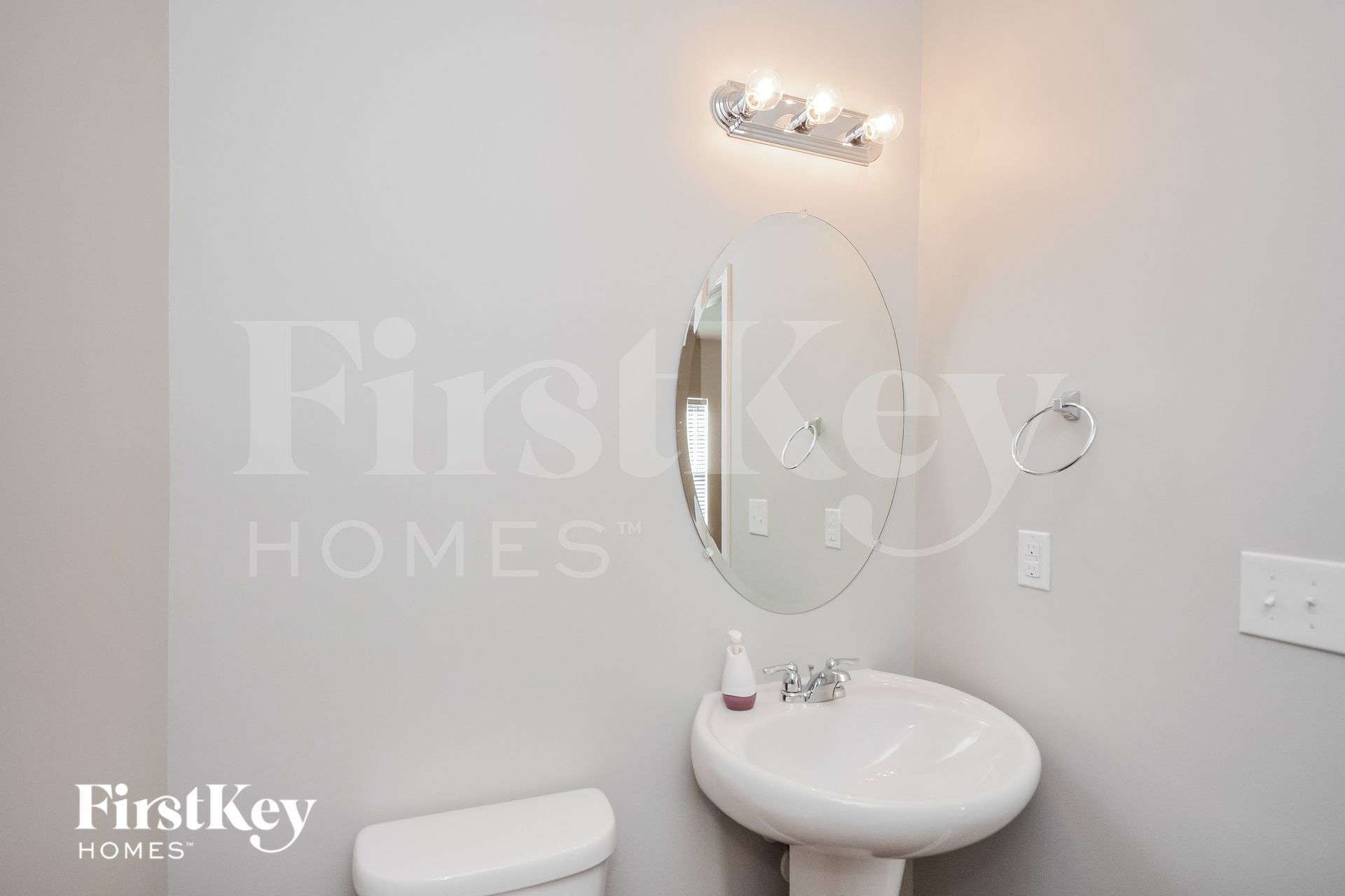 Building Photo - 515 Oak Terrace Dr