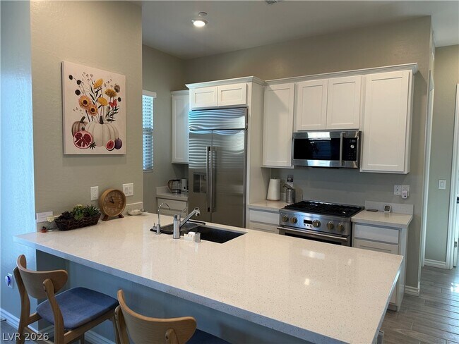 Building Photo - 12488 Primrose Grove Ln