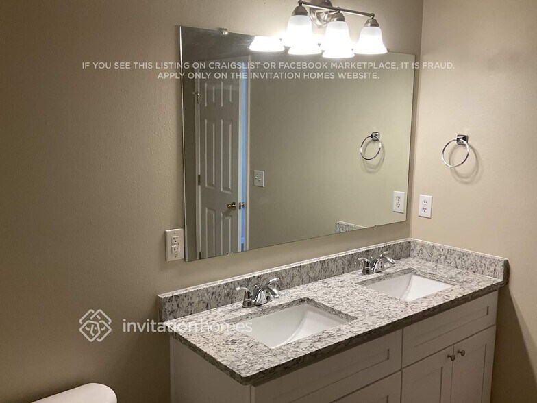 Building Photo - 2104 Palatine Pl