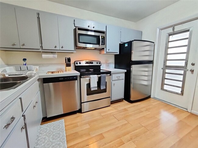 Building Photo - 4117 Bougainvilla Dr