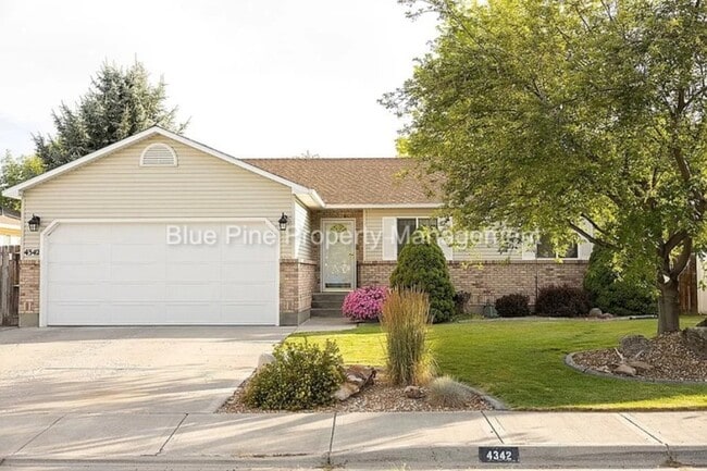 Building Photo - 4342 Williamsburg Ln