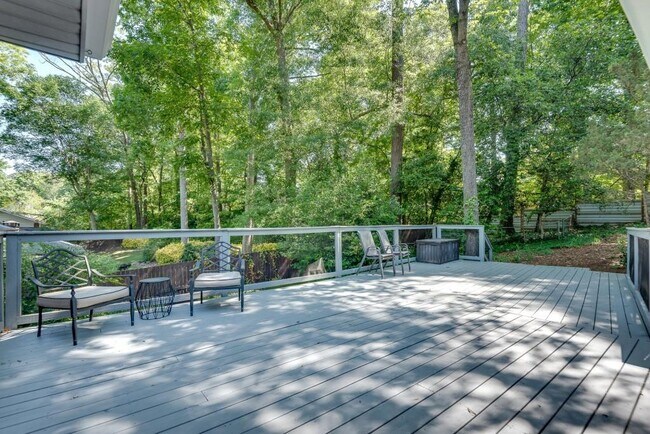 Building Photo - 2663 Rangewood Dr NE