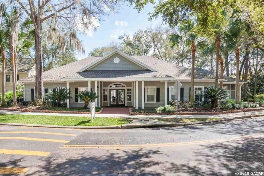 Building Photo - 10000 SW 52nd Ave