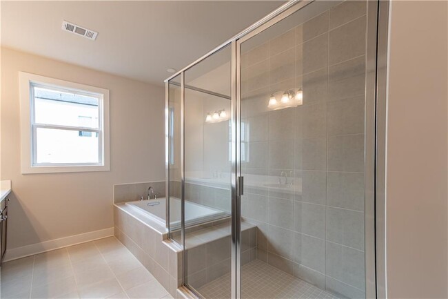 Building Photo - 1239 Waterfall Ct