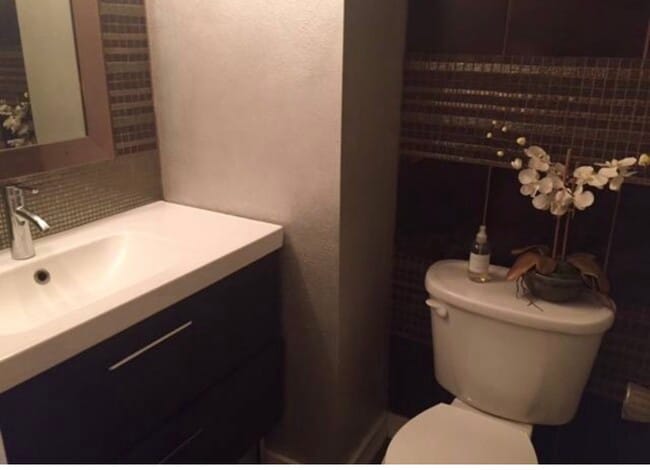 Building Photo - 4523 La Carmen Ct