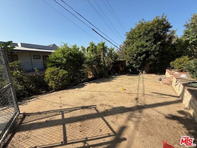 Building Photo - 3237 Midvale Ave