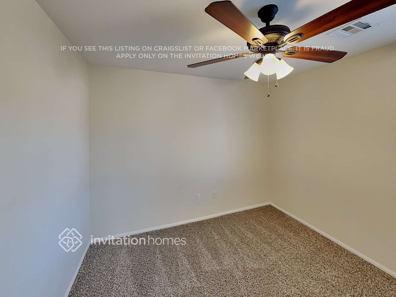 Building Photo - 3328 Famiglia Dr