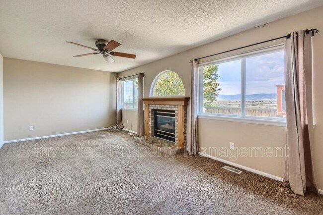 Building Photo - 3764 Seramonte Dr