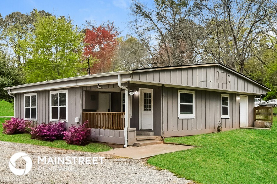 Building Photo - 185 Forest Rd