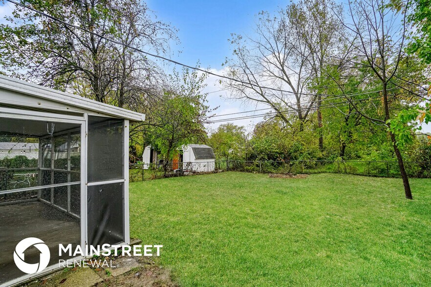 Building Photo - 3276 Penfield Rd