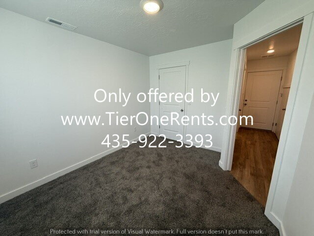 Building Photo - NO DEPOSIT option available for qualified renters