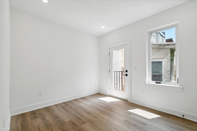 Building Photo - 4 br, 3 bath Triplex - 1834 N 18th St Unit...