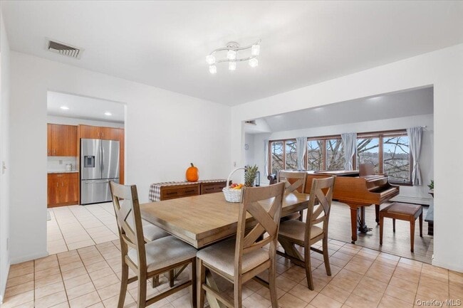 Building Photo - 712 Linda Ave