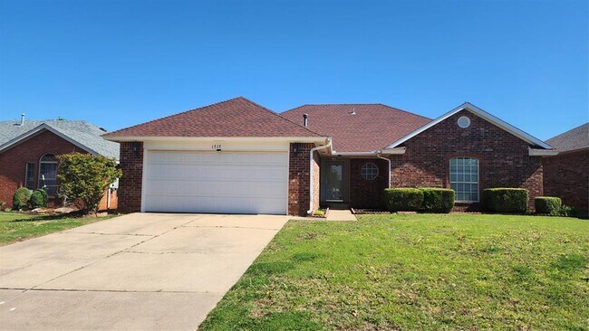 Building Photo - 1717 Foxfire Rd