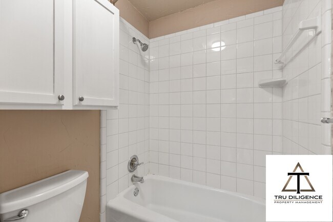 Building Photo - 1324 Concord Ln