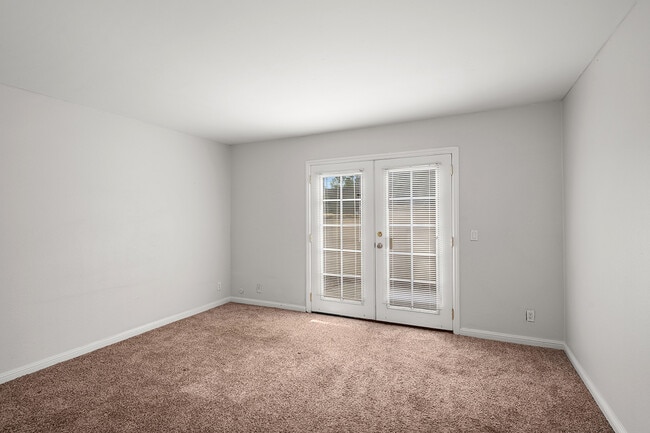 Building Photo - 1280 W Main St